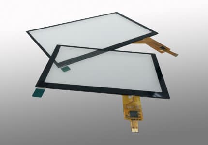 Zwei Touchscreens aufgefächert