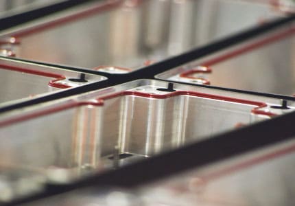 Dichtungsschnur in einem Metallgehäuse