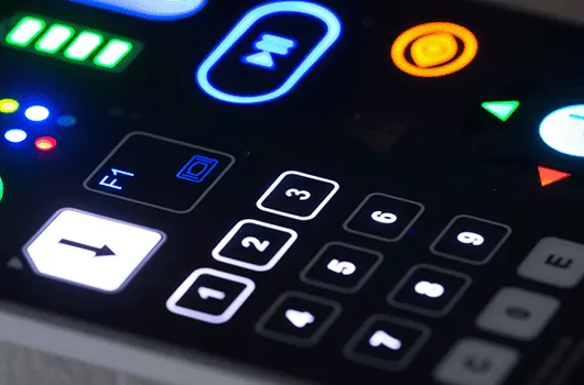 Beleuchtete Tasten einer Folientastatur